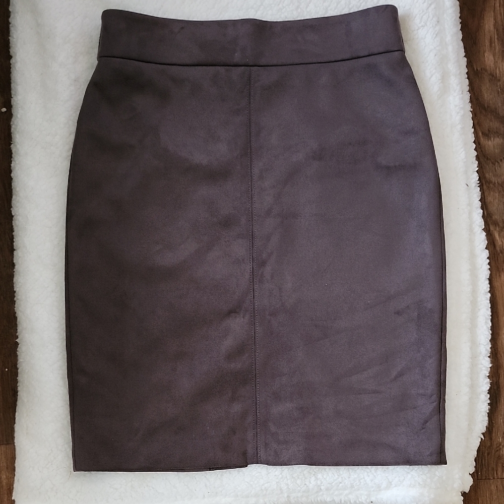 Elegant Ann Taylor Gray Suede Pencil Skirt Office Business Clean Girl